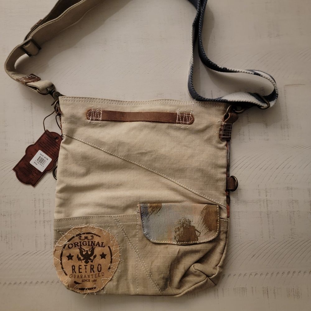 Duluth Trading Co Beige Crossbody Bag - Picture 2 of 9